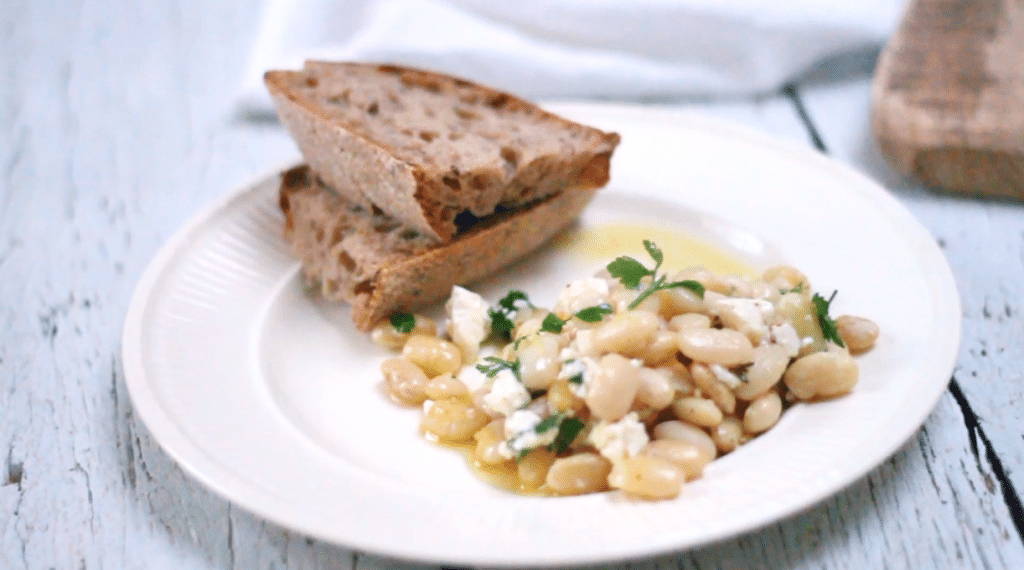 Bonenschotel met kruiden & Feta